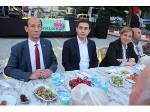 Şaphane Ve Konak Belediyesi’nden ’Dayanışma Ve Bereket Sofrası’