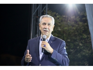 Arınç: “Ak Parti, Türkiye İçin Bir Şanstır”