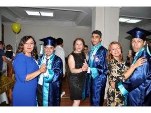 Özel Öğrenciler Mezuniyet Sevinci Yaşadı