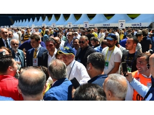 Başkan Adaylarına Büyük Destek