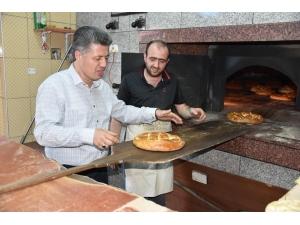 Ak Parti’li Özkan, Kırkağaç Esnafıyla Buluştu