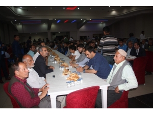 Eski Vekilden Bin Kişiye İftar