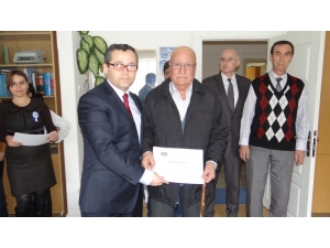 Annesinin Ölüm Tarihinde Vefat Etti