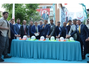 Başbakan Yardımcısı Çavuşoğlu: "Eskiden Köşklerde Hükumet Kurup Hükumet Yıkarlarmış"