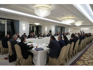 Başbakan Binali Yıldırım, Medya Temsilcileriyle İftarda Bir Araya Geldi