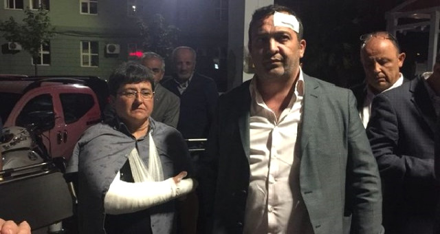 Seçim Standında İyi Partililer Ile Mhp'liler Arasında Kavga Çıktı: 6 Yaralı