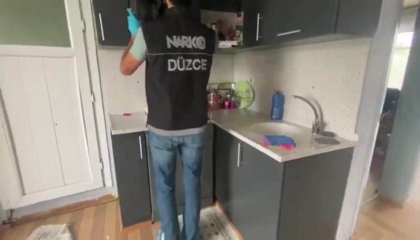 duzce-de-narkotik-suclara-gecit-yok