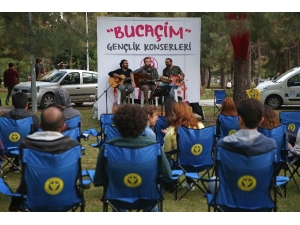 Buca’da Çim Konserleri