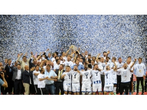 Bb. Erzurumspor 6 Futbolcunun Biletini Kesti