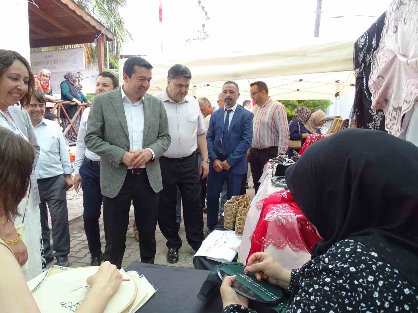 havran-da-halk-egitimi-merkezi-yil-sonu-sergisi-acildi
