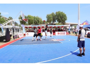 Mersin’de ’Sokak Basketbolu’ Heyecanı