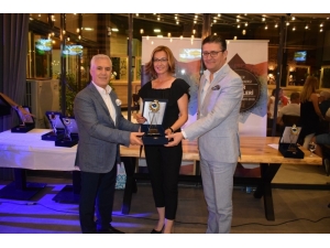 Spor Şenlikleri’ne Emek Verenler Ödüllendirildi