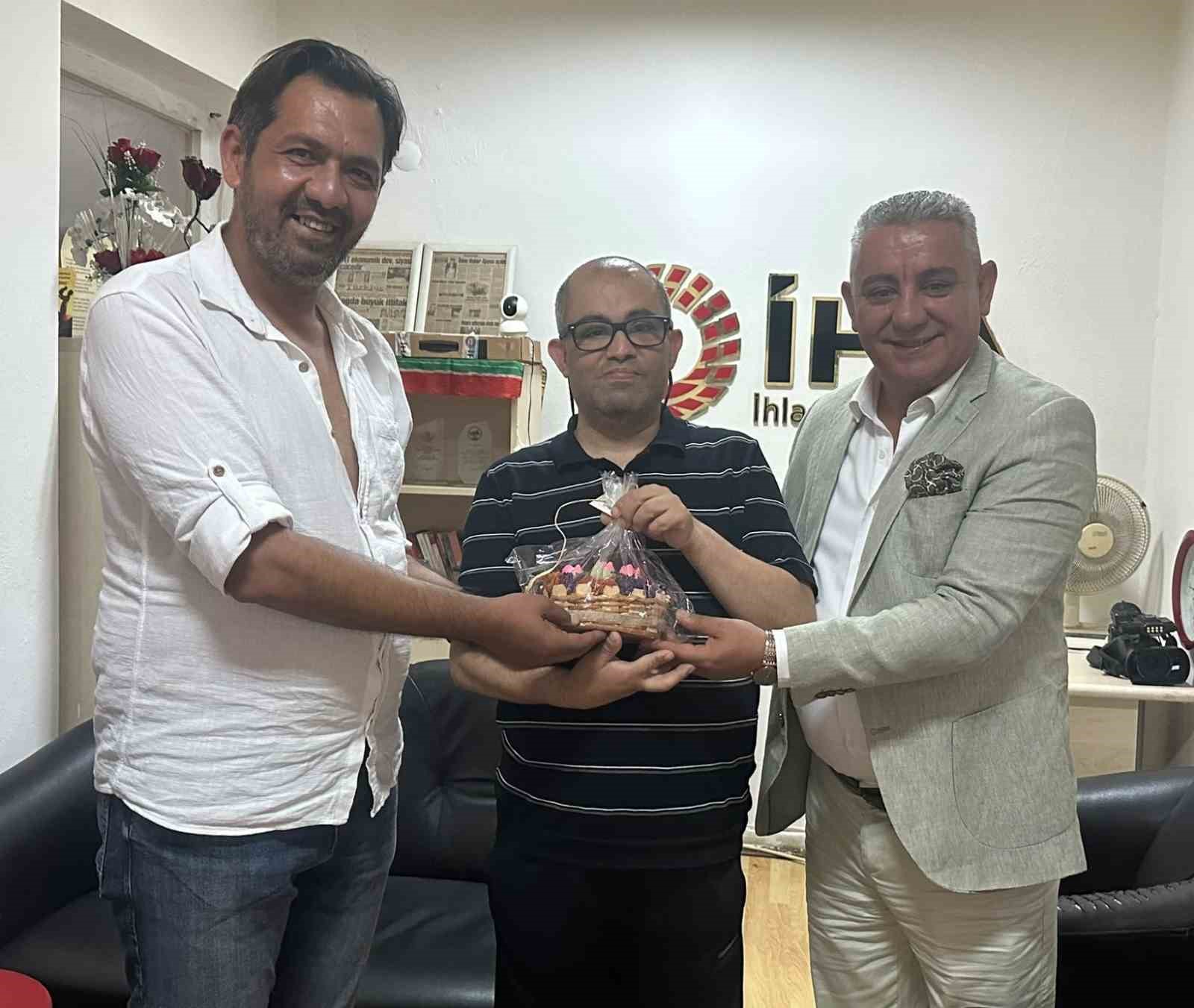 kirsehir-beyazay-dernegi-nden-gazetecilere-ziyareti