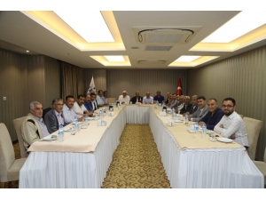 Ak Parti’de İstişare Toplantısı