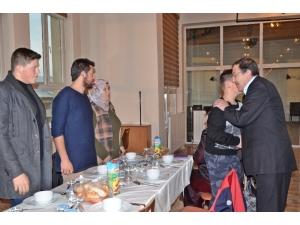 Başkan Bulutlar, Şehit Ailelerine İftar Yemeği Verdi