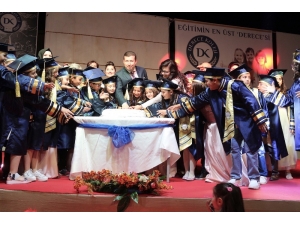 Derece’de Mezuniyet Sevinci