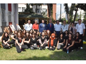 Edremit’te Grafik Ve Fotoğraf Sergisi