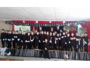 Giresun’un İlk Pandonim Gösterisini İlkokul Öğrencileri Gerçekleştirdi.