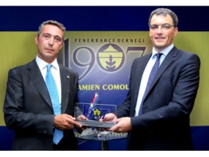 Fenerbahçe’nin Sportif Direktörü Yolda