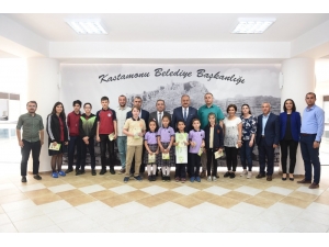 Kastamonu Belediyesi, 5 Haziran Dünya Çevre Günü’nde Atık Pil Şampiyonlarını Ödüllendirdi