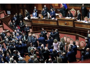 İtalya’da Hükümet Senato’dan Güvenoyu Aldı