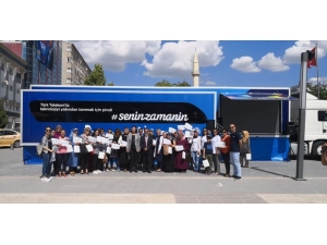 Türk Telekom’un Teknoloji Seferberliği Projesi Kırşehirli Kadınlarla Buluştu