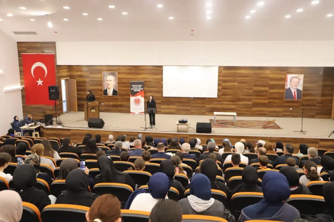 bayburt-ta-istanbul-un-fethinin-573-yili-programla-kutlandi
