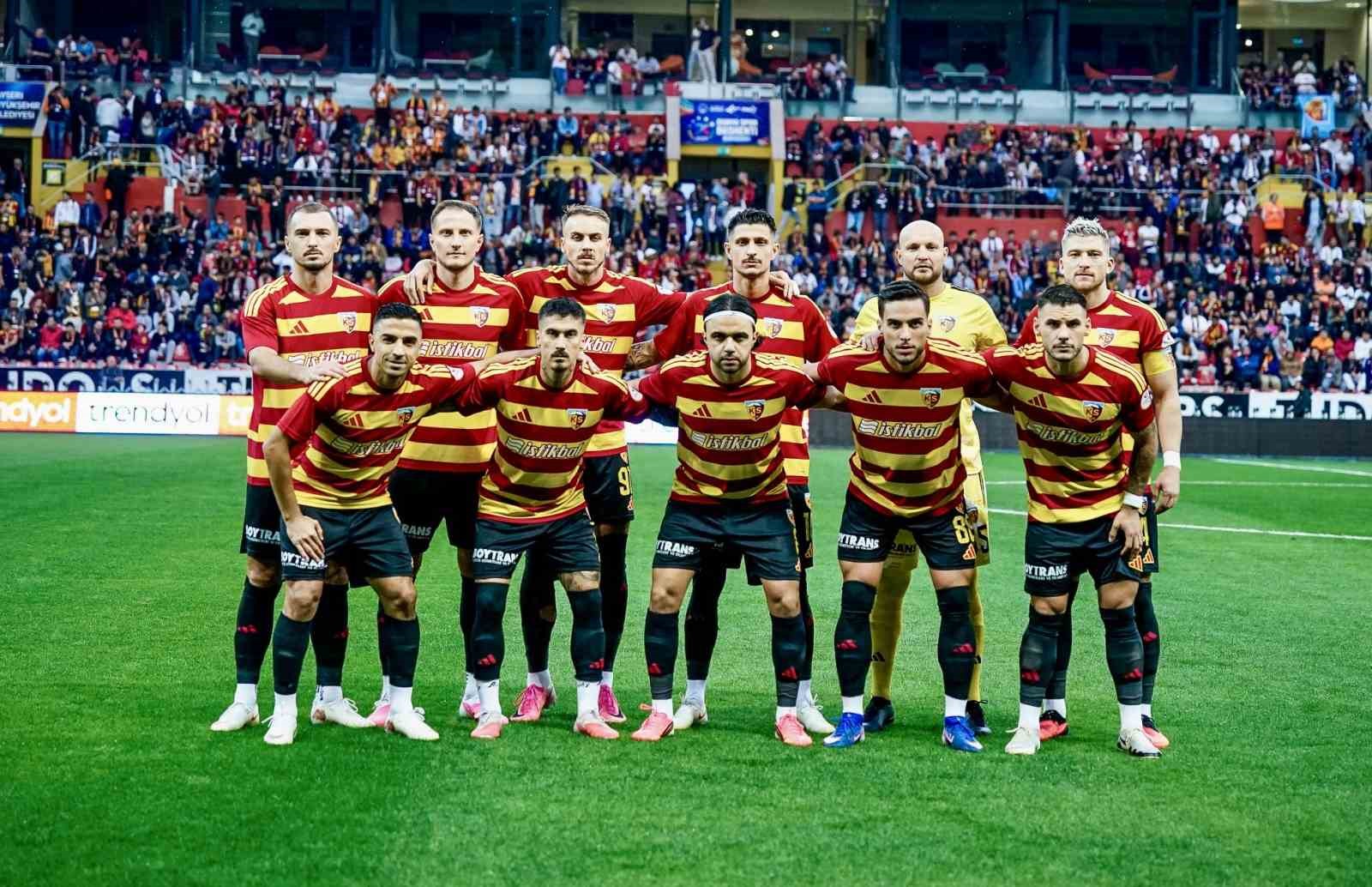 kayserispor-transfer-doneminde-18-futbolcu-ile-anlasti