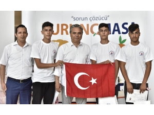 Uysal, İkiz Sporcularla Görüştü