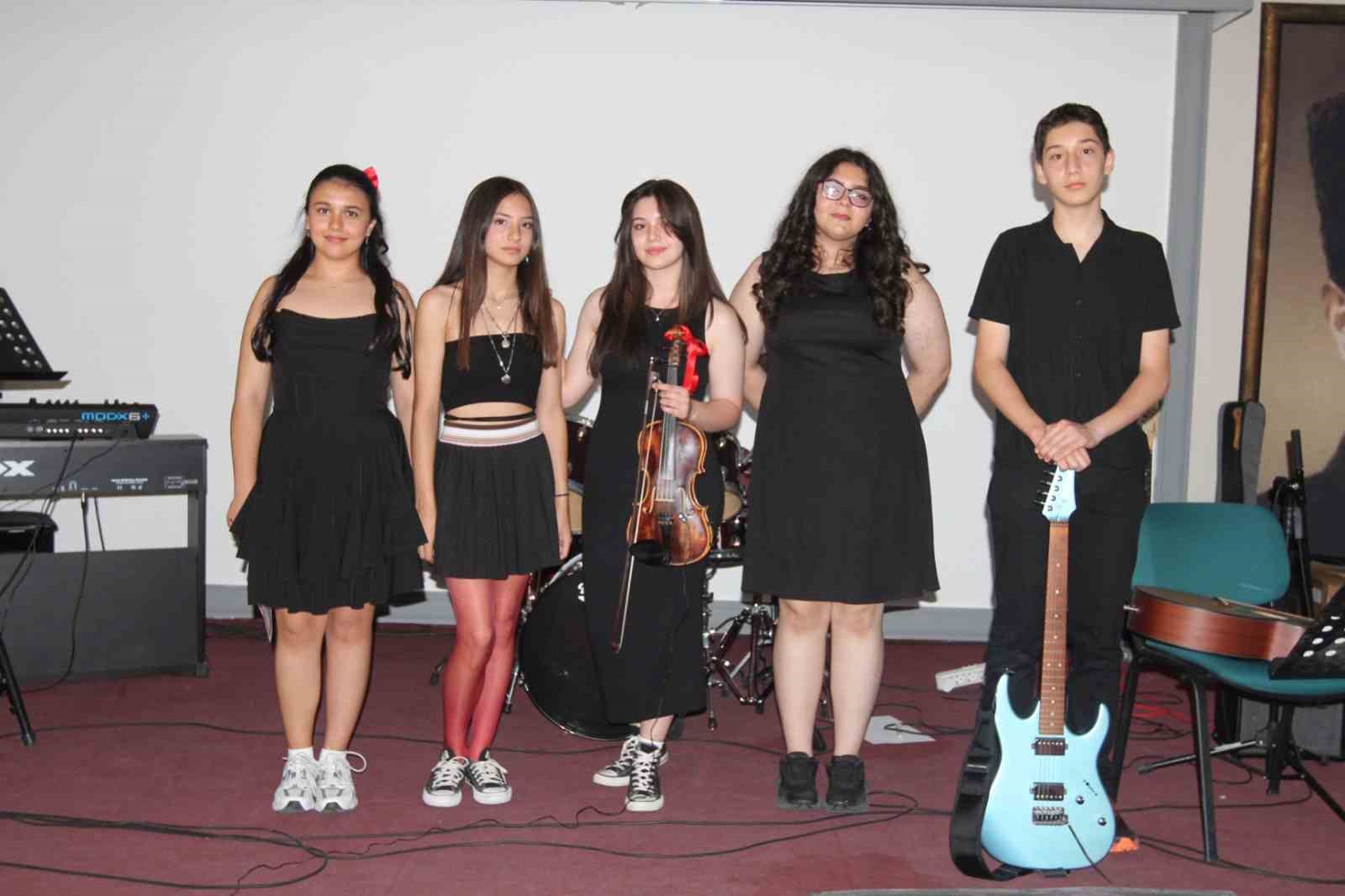 mentese-anadolu-lisesi-nde-muzik-ruzgari