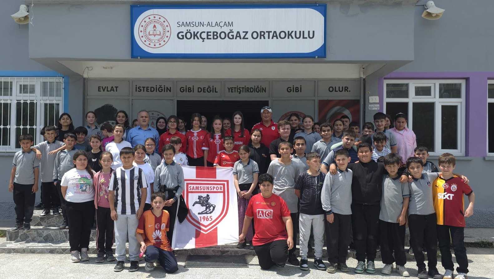 milli-sporcular-koy-okulunda-bocceyi-tanitti