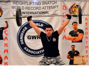 Tolga Çakmak’tan 7 Ton 60 Kilogramlık Rekor