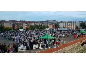 Odunpazarı’nın İftar Programı Büyükdere Mahallesi’nde Devam Etti