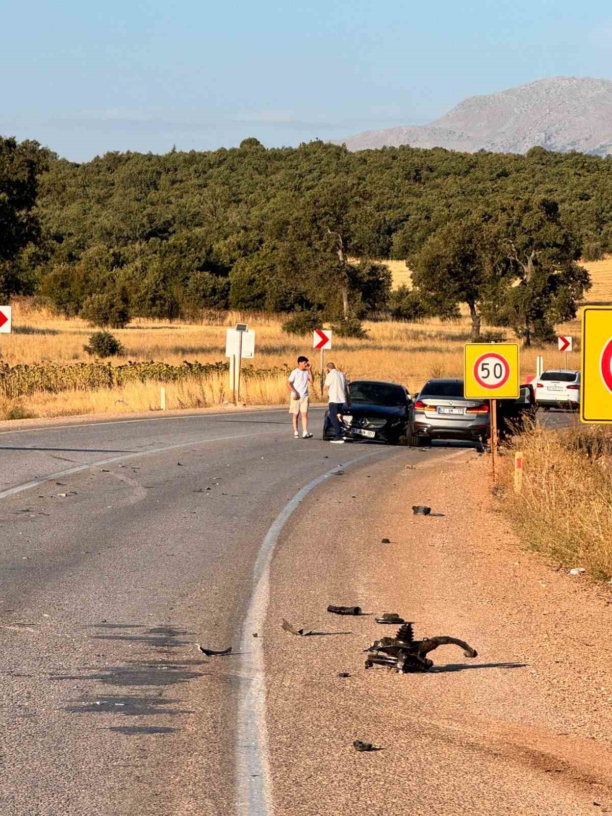 beysehir-de-3-otomobil-carpisti-6-yarali