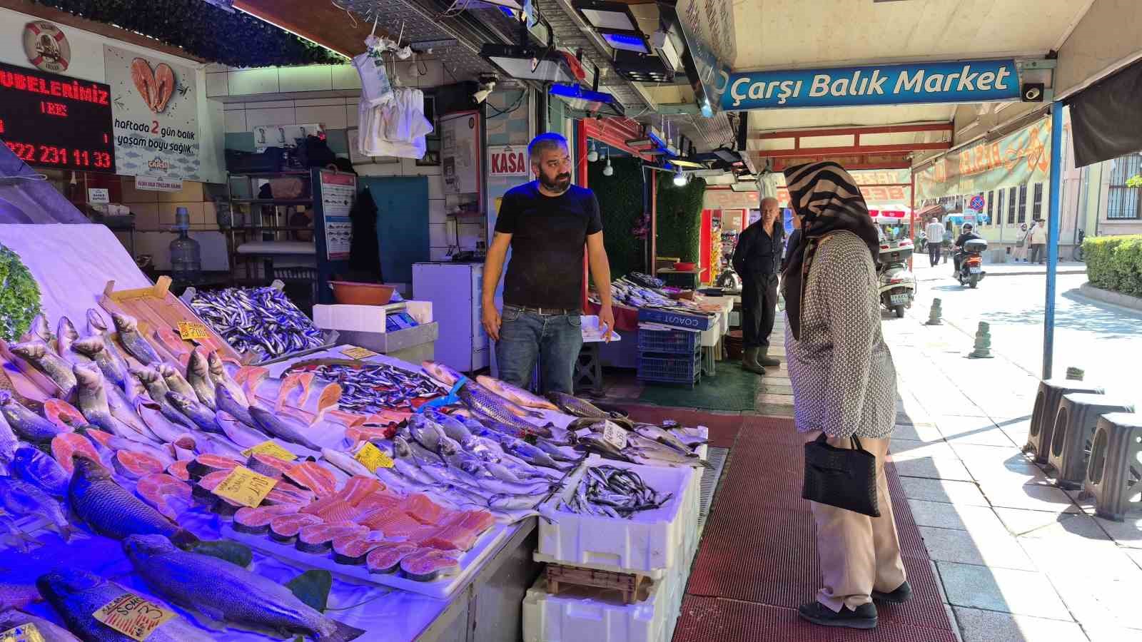 eskisehirli-balikcidan-palamut-mujdesi-bu-sene-bolluk-var