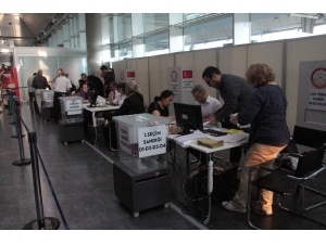 Sınır Kapılarında Oy Verme İşlemi Başladı