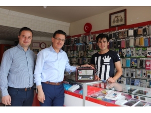 Atay Uslu: “İlk Oy İlk Aşk Gibidir”