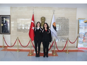 Evrensel Koleji Öğrencileri Polonya Yolcusu