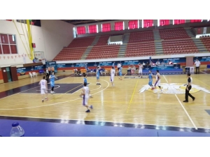 Umurbey Belediyespor Çeyrek Finalde