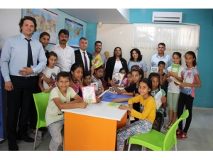 Aydın’ın Roman Çocukları İçin Kütüphane Kuruldu