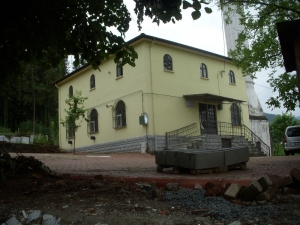 Balaban Karakadılar Camii’nde Çevre Düzenlemesi