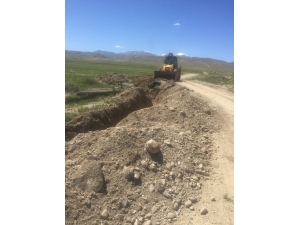 Başkale’ye Çekilecek Olan 60 Kilometrelik Yeni Su Hattı İle 16 Mahalle Suya Kavuşturuluyor