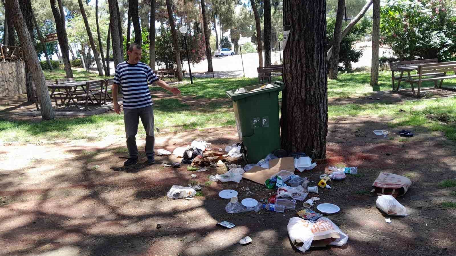 bu-park-bir-gecede-bu-hale-geldi