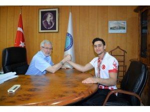 Tıpçı Said, Avrupa’nın Bileğini Büktü