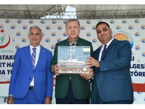 Cumhurbaşkanı Erdoğan: "Senin Genel Başkanın Da Aynı Şeyleri Söyledi Ama Kuzu Kuzu Geldi. Ama Sen O Fırsatı Da Bulamayacaksın"