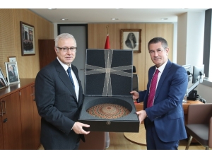 Bakan Canikli, Brüksel’de Nato Daimi Temsilciliğinin Yeni Ofisini Ziyaret Etti