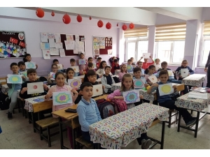 Öğrenciler Ebru Sanatıyla Tanıştı