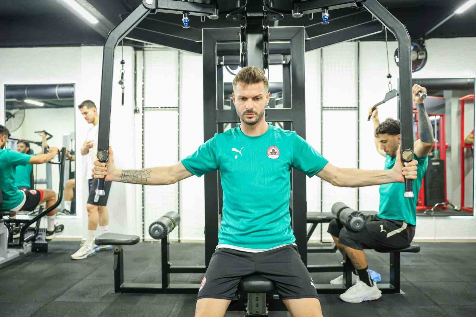 incirliova-belediyespor-gune-salon-calismasiyla-basladi