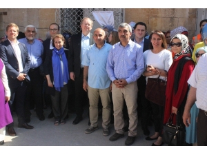 Asmalı Konak’ta Kadınlar İçin Meslek Zenginleştirme Merkezi Açıldı