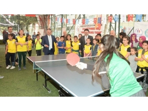 Çocukların Hayatını Değiştiren Vali